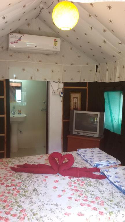 Hotel Sukhsadan デヘラードゥーン 部屋 写真
