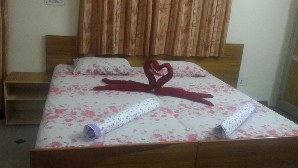 Hotel Sukhsadan デヘラードゥーン 部屋 写真