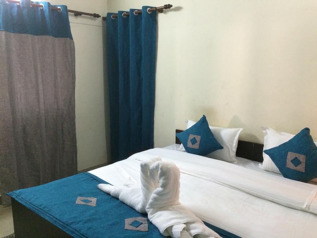 Hotel Sukhsadan デヘラードゥーン 部屋 写真