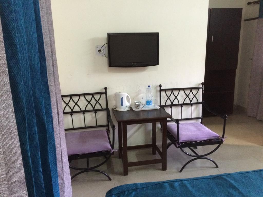Hotel Sukhsadan デヘラードゥーン 部屋 写真